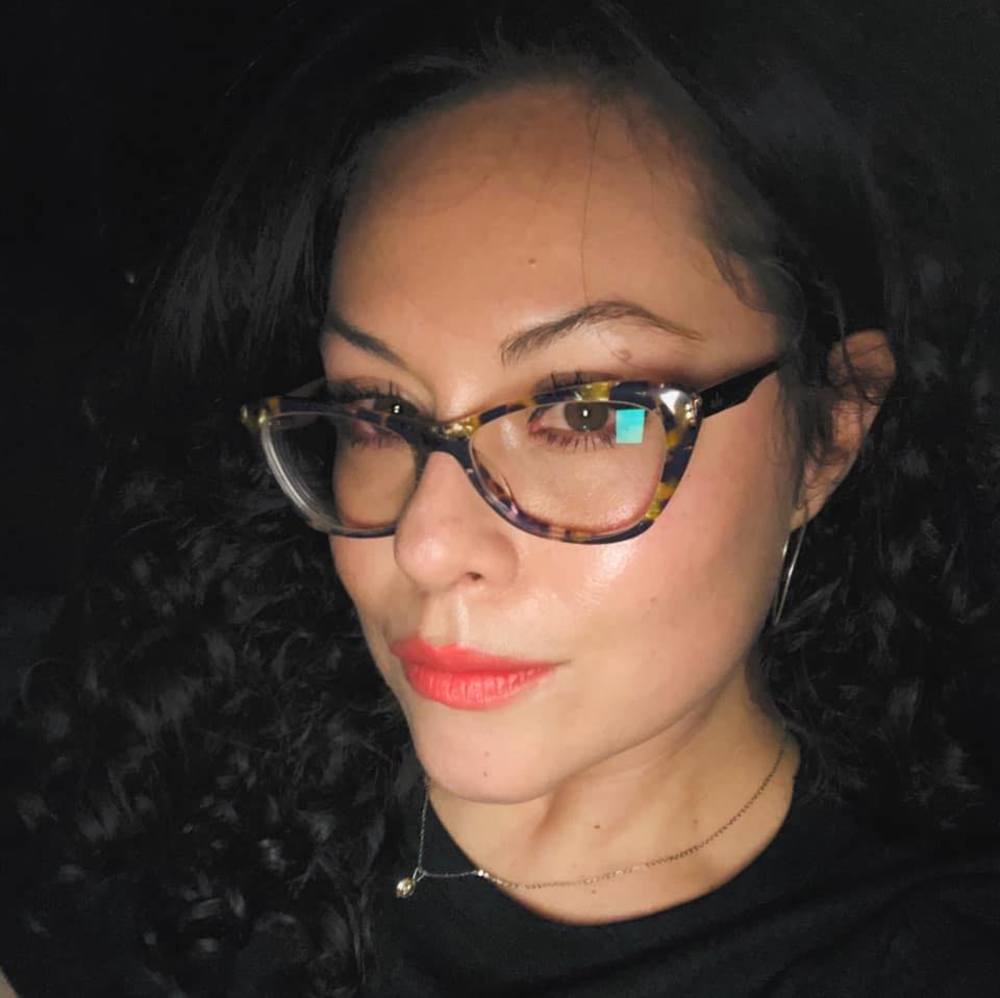 Meet your Posher, Claudia